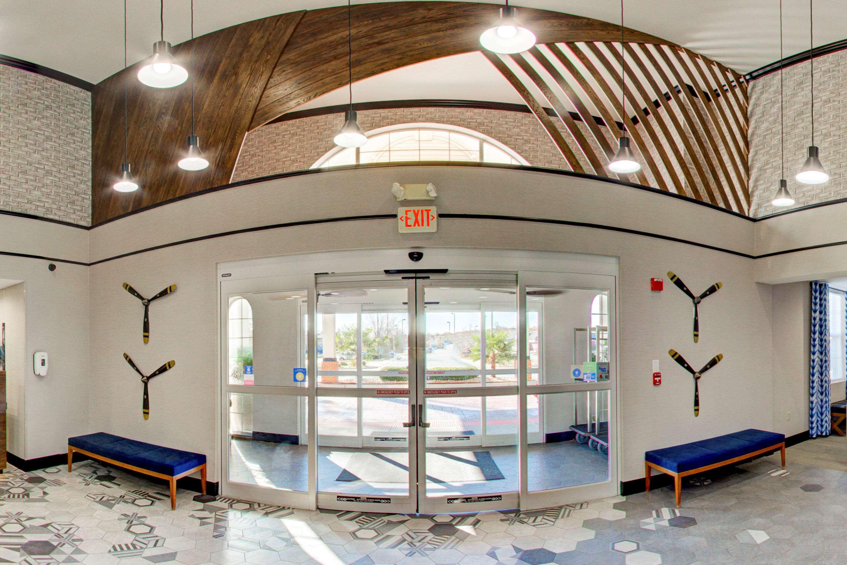 Comfort Suites Newport News Airport Eksteriør billede